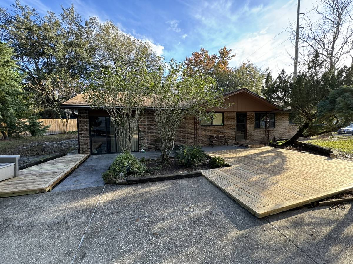 Outdoor living & concrete